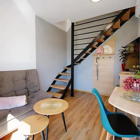 Terraced House For 5 People,