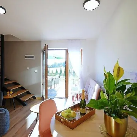 Terraced House For 5 People, 度假居 *