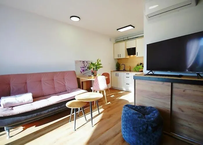 Terraced House For 5 People, *