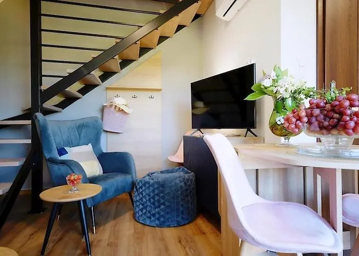 Terraced House For 5 People, *